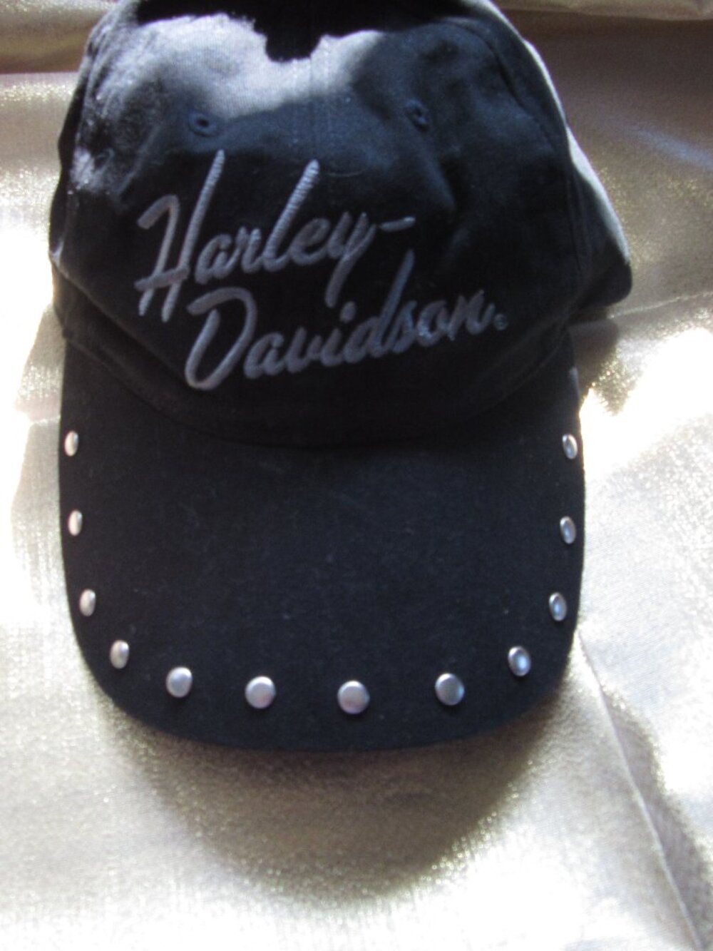 Vintage Harley Davidson Embroidered Cap with studs Black. Like new
